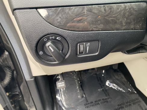 Used 2017 Dodge Grand Caravan SE w/ Power Window Group image 15