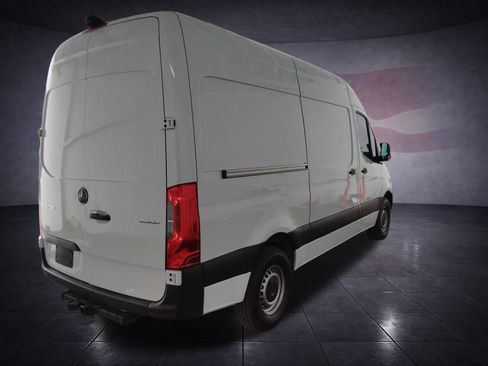 Used 2023 Mercedes-Benz Sprinter 2500 image 5