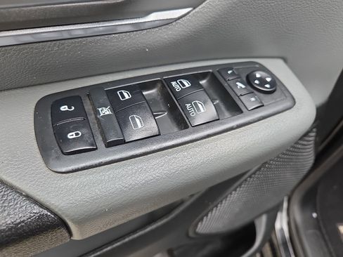 Used 2019 RAM 1500 Big Horn RWD image 15