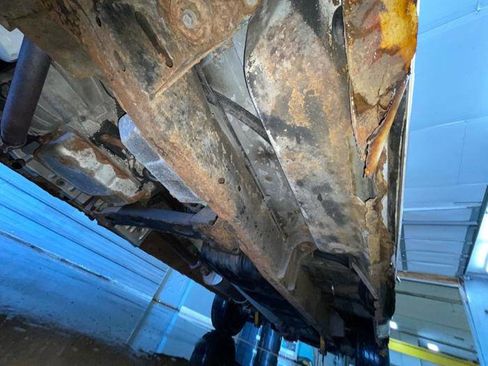 Used 2002 Chevrolet Express 1500 image 12