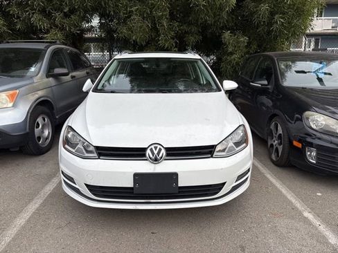 Used 2015 Volkswagen Golf TDI SEL image 2