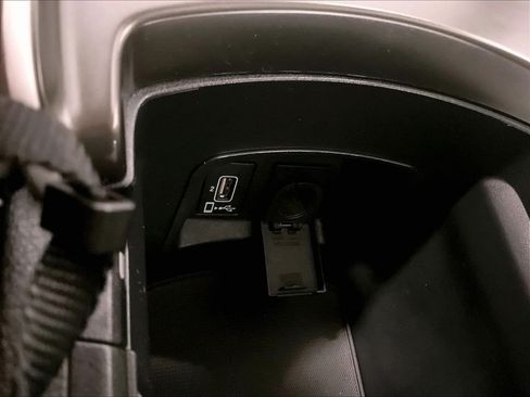 Used 2018 Honda Accord Touring image 27