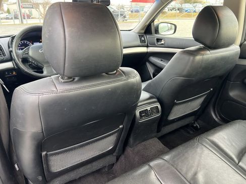 Used 2013 INFINITI G37 x w/ Premium Pkg image 24