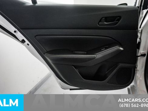 Used 2025 Nissan Altima 2.5 SV FWD image 53