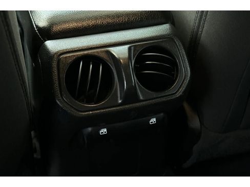 Used 2022 Jeep Wrangler Unlimited Sport image 14