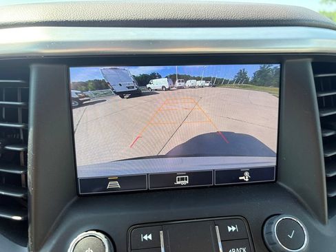Used 2023 GMC Acadia SLT w/ Preferred Package AWD/4WD image 26