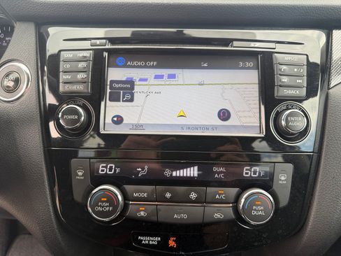 Used 2016 Nissan Rogue SL w/ SL Premium Package AWD/4WD image 26
