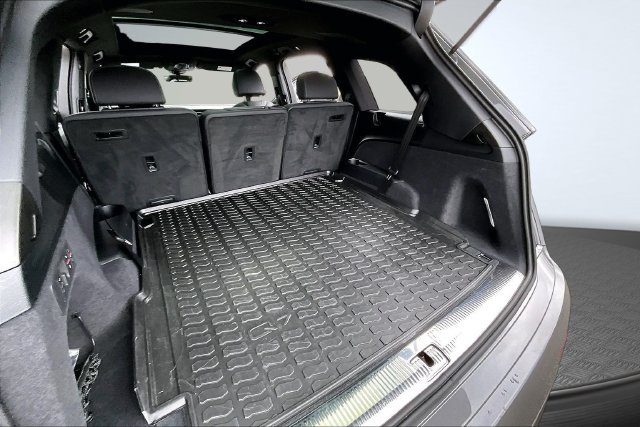 Used 2025 Audi Q7 3.0T Premium Plus AWD/4WD image 25