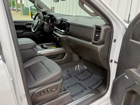 Used 2024 Chevrolet Silverado 2500 LTZ w/ LTZ Plus Package AWD/4WD image 22