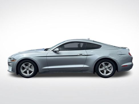 Used 2020 Ford Mustang Coupe RWD image 2