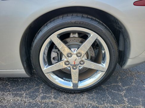 Used 2005 Chevrolet Corvette Convertible w/ Preferred Equipment Group image 21