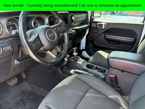 Used 2021 Jeep Gladiator Sport image 9