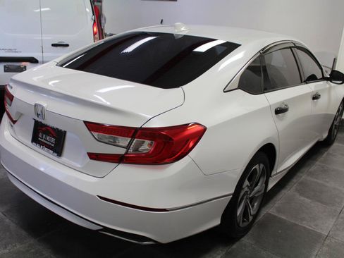 Used 2018 Honda Accord EX image 6