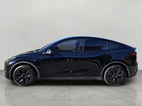 Used 2023 Tesla Model Y Long Range image 7