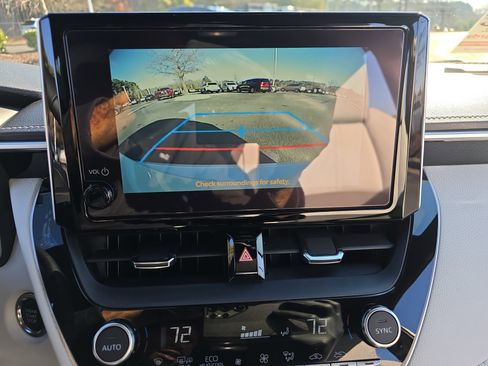 Certified 2025 Toyota Corolla XSE image 25