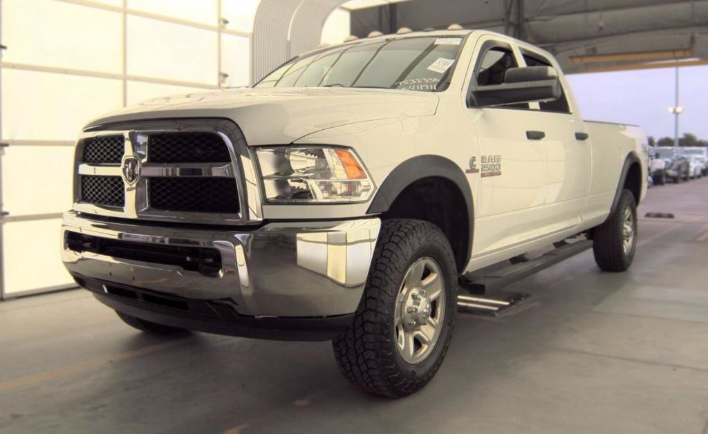 Used 2018 RAM 2500 Tradesman w/ Chrome Appearance Group AWD/4WD image 4
