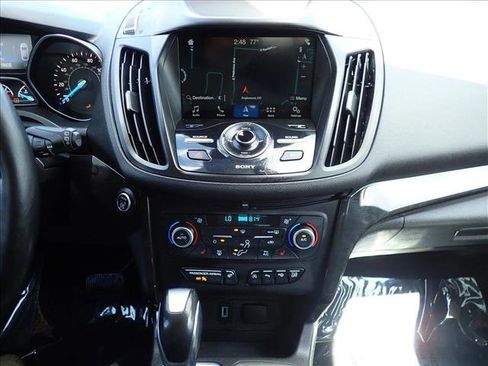 Used 2019 Ford Escape Titanium AWD/4WD image 18