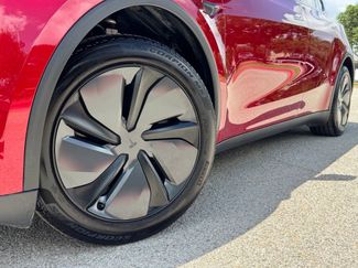 Used 2026 Tesla Model Y 2WD video 2