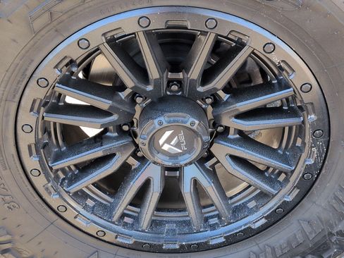 Used 2024 GMC Sierra 2500 AT4 w/ AT4 Premium Plus Package image 13