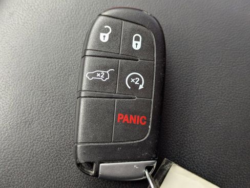 Used 2020 Dodge Durango R/T w/ Technology Group image 37