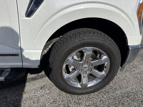 Used 2023 Ford F150 Lariat w/ Equipment Group 502A High image 4