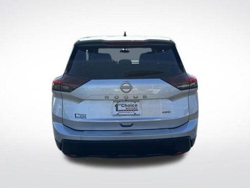 Used 2024 Nissan Rogue S AWD/4WD image 5