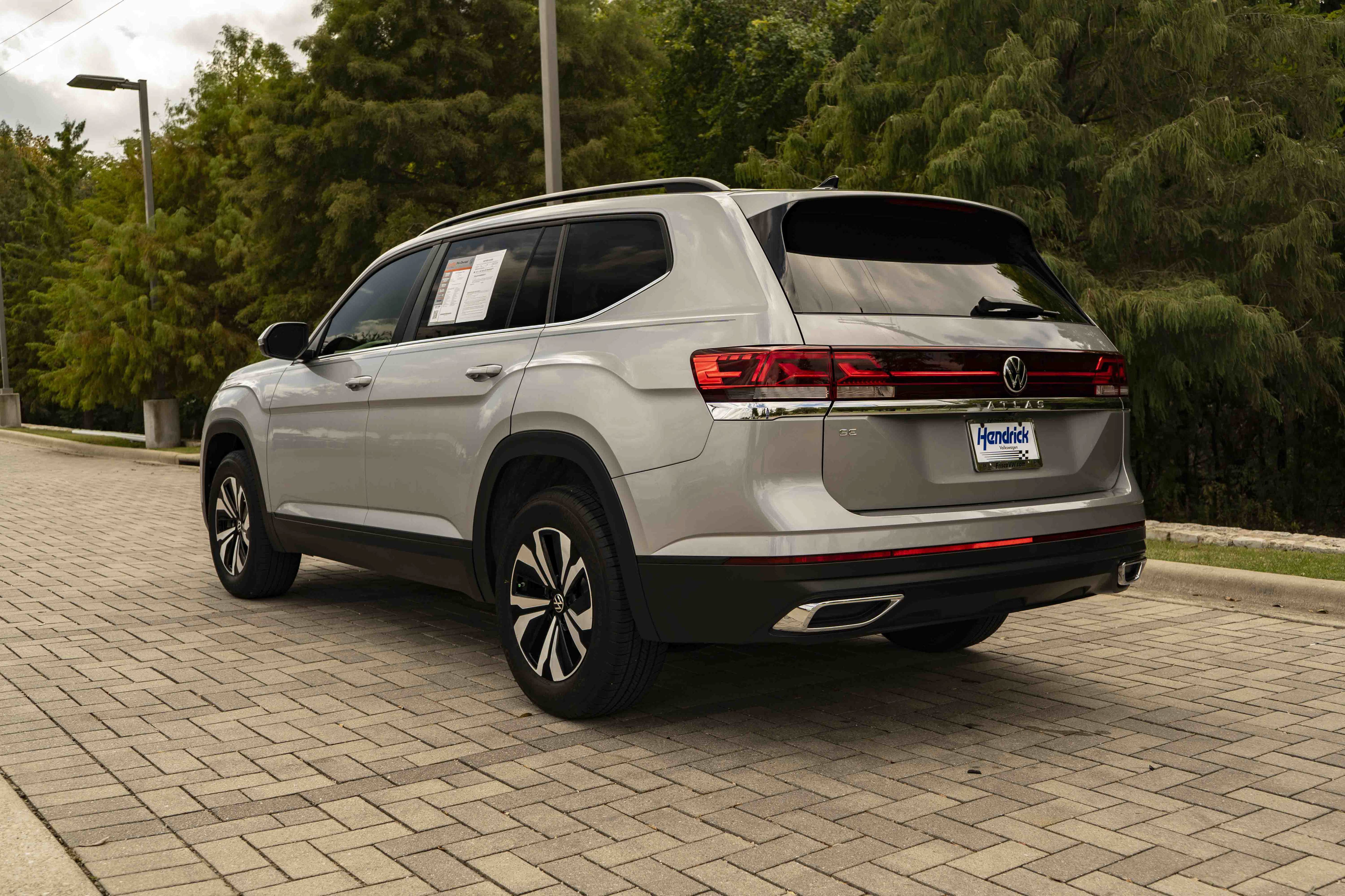 Certified 2026 Volkswagen Atlas SE FWD image 6
