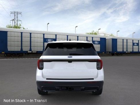 New 2026 Ford Explorer ST-Line RWD image 5