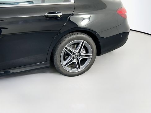 Used 2023 Mercedes-Benz E 350 4MATIC image 31