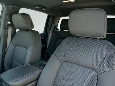 Used 2024 GMC Canyon Elevation w/ Convenience Package image 12