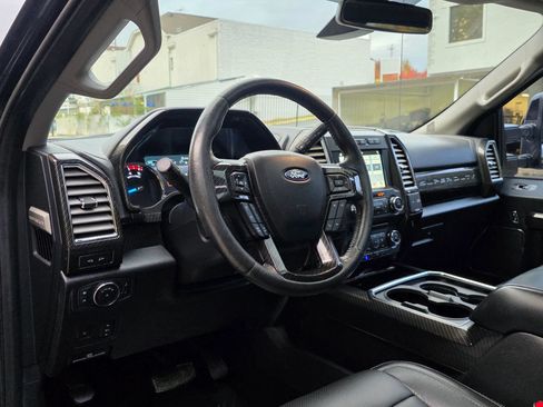 Used 2017 Ford F250 Lariat w/ Lariat Ultimate Package AWD/4WD image 14