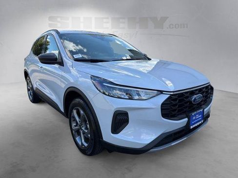 Certified 2026 Ford Escape ST-Line AWD/4WD image 2