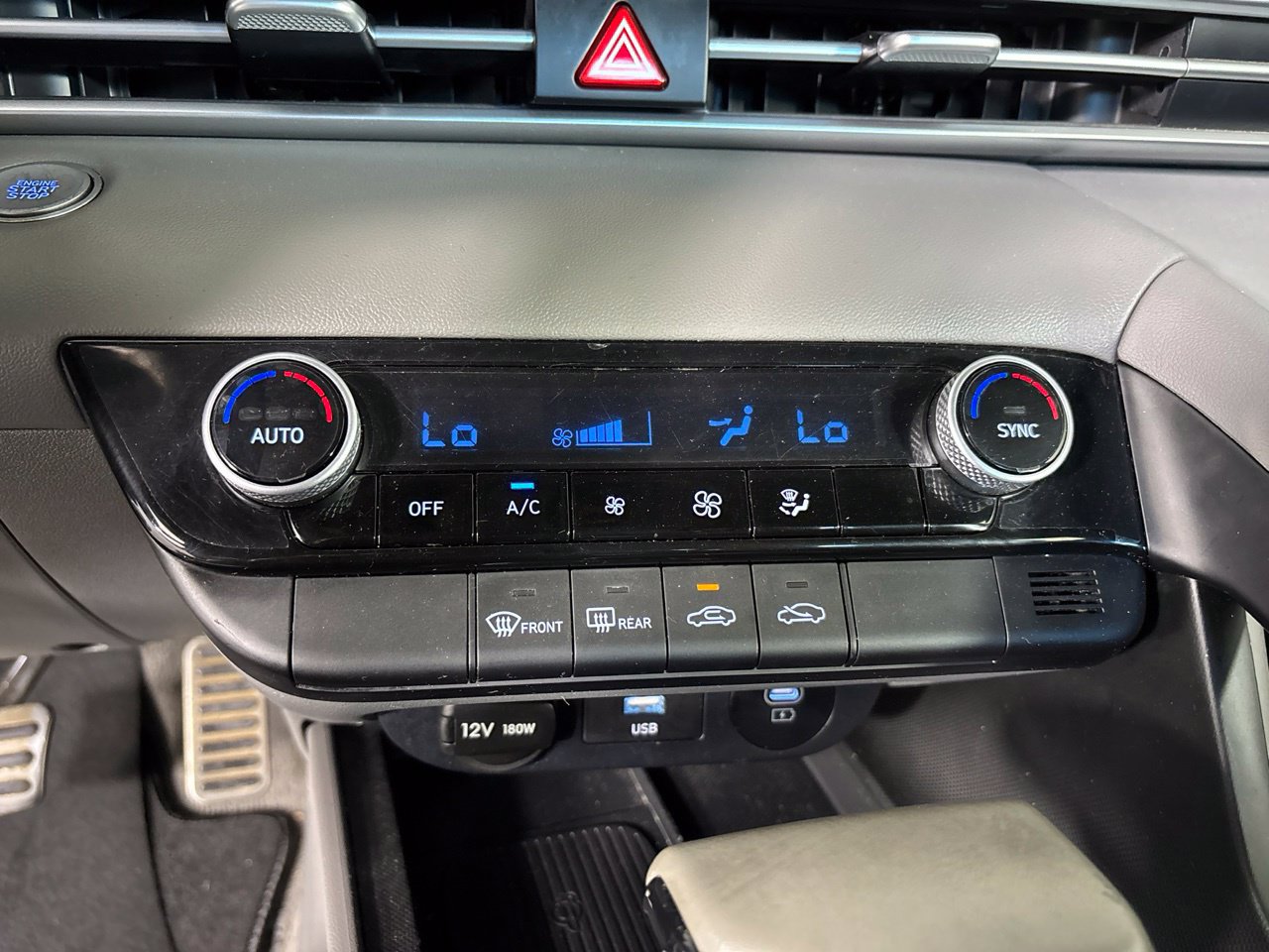 Used 2025 Hyundai Elantra Sport FWD image 19