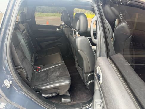 Used 2018 Jeep Grand Cherokee Altitude RWD image 30
