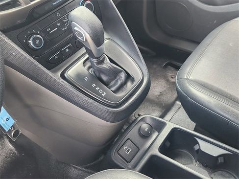 Used 2021 Ford Transit Connect XL image 17
