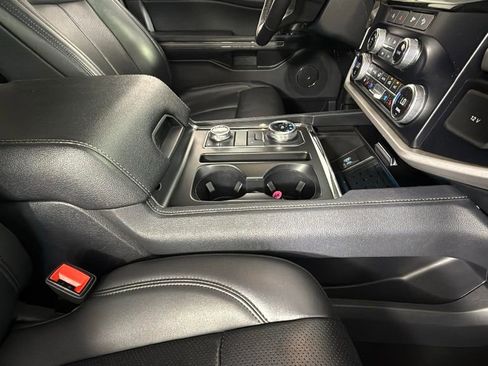 Used 2024 Ford Expedition Max XLT AWD/4WD image 37
