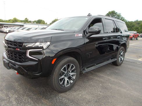 Used 2023 Chevrolet Tahoe Z71 AWD/4WD image 2