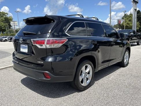 Used 2016 Toyota Highlander Limited FWD image 3