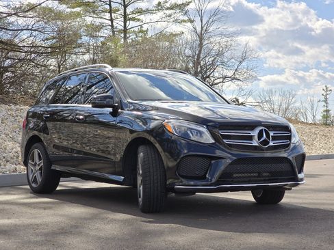Used 2017 Mercedes-Benz GLE 400 4MATIC image 8