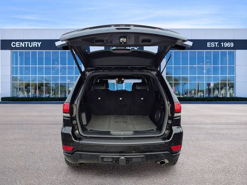 Used 2021 Jeep Grand Cherokee Laredo X AWD/4WD image 11