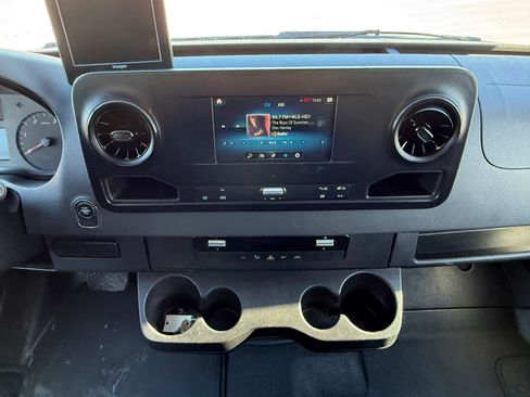 Used 2019 Mercedes-Benz Sprinter 170 w/ Chrome Grille Package image 16