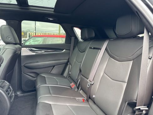 Used 2025 Cadillac XT5 Premium Luxury image 31