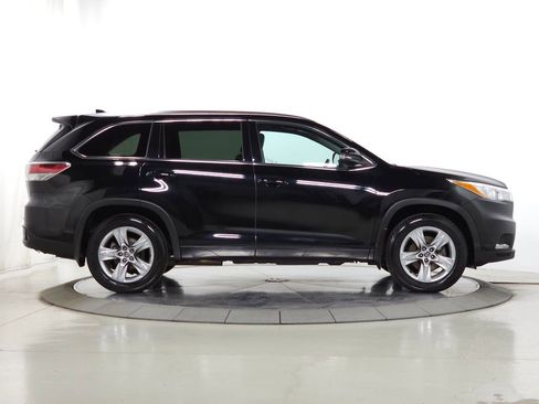Used 2016 Toyota Highlander Limited Platinum AWD/4WD image 11