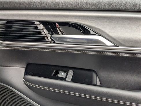 New 2025 Jeep Wagoneer L Series II w/ Convenience Group I image 40