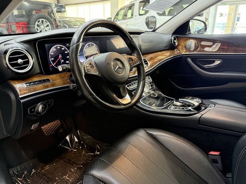 Used 2018 Mercedes-Benz E 300 4MATIC image 19