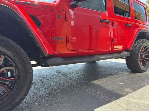 Used 2023 Jeep Wrangler Unlimited Rubicon w/ Dual Top Group AWD/4WD image 7