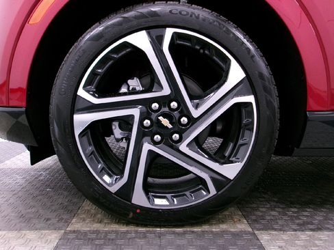 New 2026 Chevrolet Equinox EV LT image 18