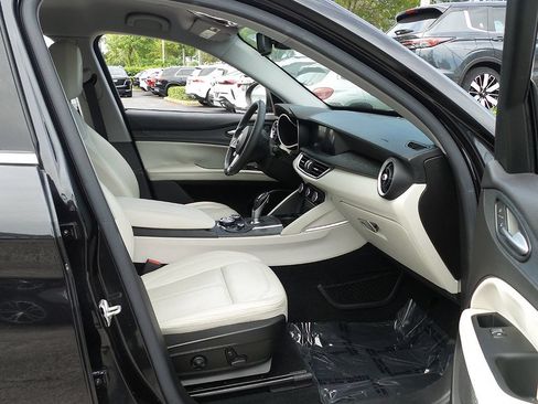Used 2019 Alfa Romeo Stelvio RWD image 25