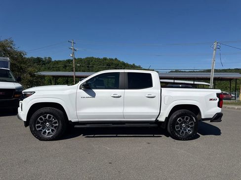 Certified 2023 Chevrolet Colorado Z71 w/ Z71 Convenience Package 2 AWD/4WD image 3