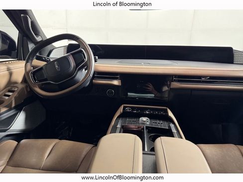 Used 2025 Lincoln Navigator Black Label AWD/4WD image 21